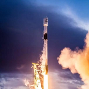 【热点】刚刚，SpaceX四手火箭一箭60星发射成功！马斯克将成为拥有卫星最多的男人 ... ...